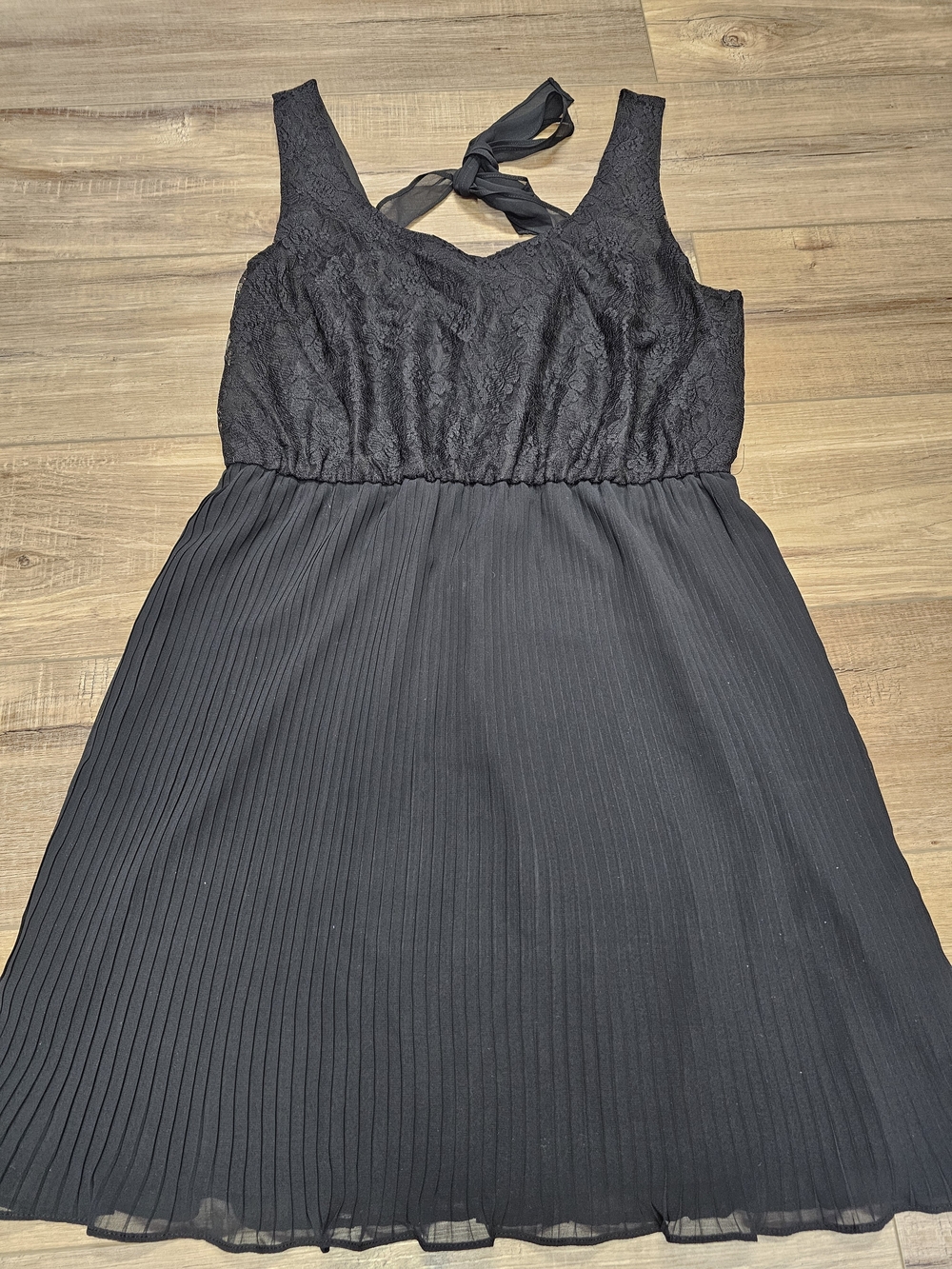 Lauren Conrad Black Lace Bodice Pleated Midi Dress